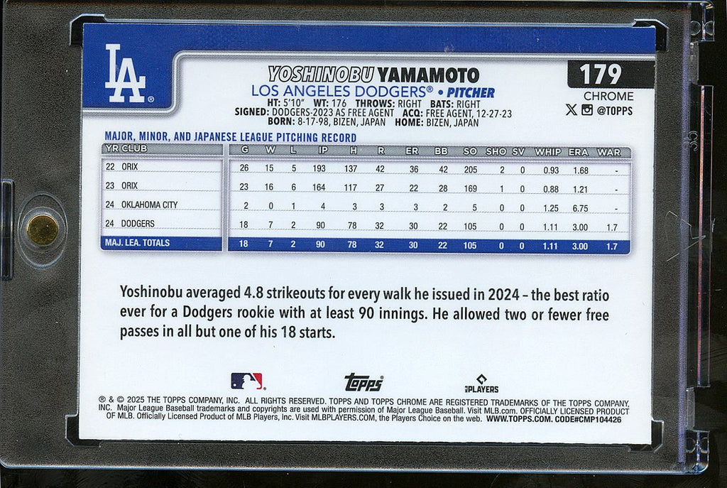Yoshinobu Yamamoto 2025 Topps Chrome Green RayWave Refractor 23/99 LA Dodgers