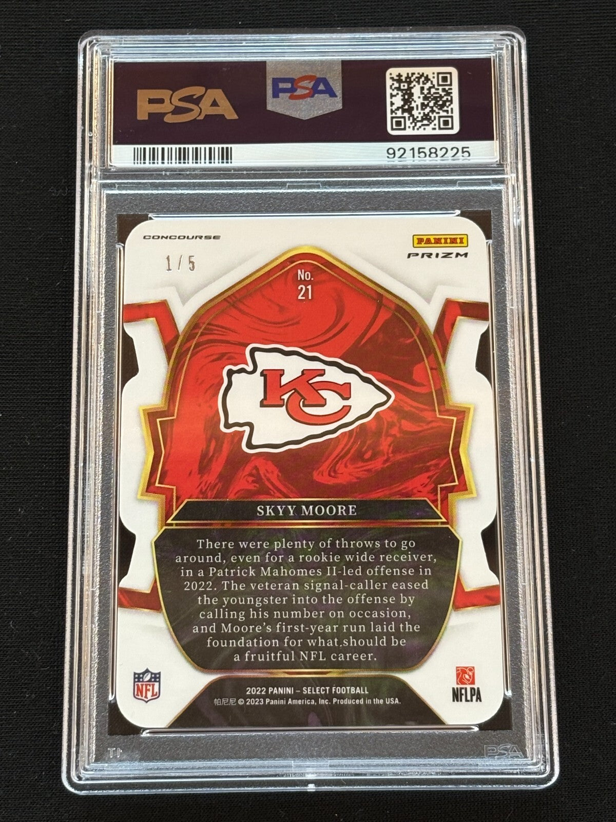 Skyy Moore 2022 Select Green Emerald Prizm SSP Rookie RC KC Chiefs 1/5 PSA 10